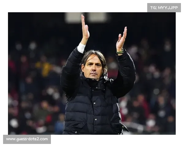 因扎吉执教意乙球队表现出色 带队强势开局赢得球迷认可 因扎吉执教意乙球队表现出色 带队强势开局赢得球迷认可