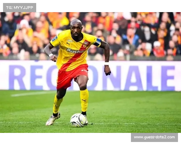 朗斯队史最佳积分43分，半程冠军创纪录